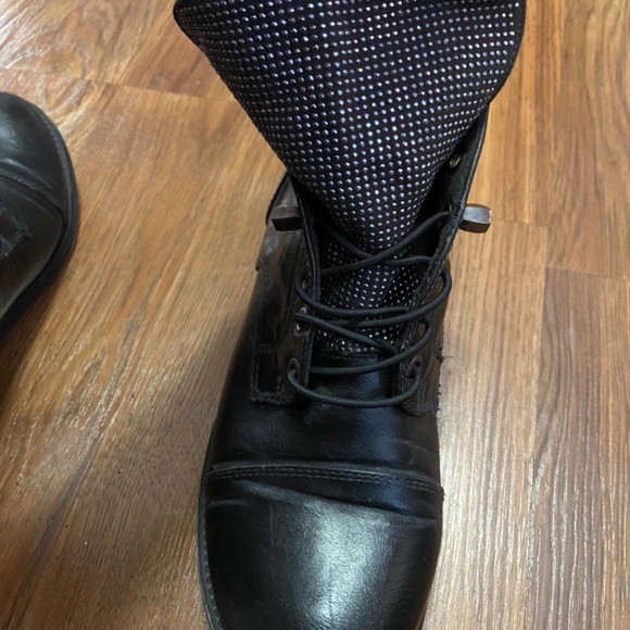 Blingy leather ankle boots - Picture 5 of 8